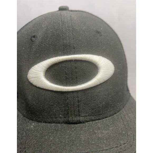 Oakley Pro Hat Baseball Cap New Era 39Thirty Size M/L Stretch Fitted 3930 Black - Picture 3 of 8